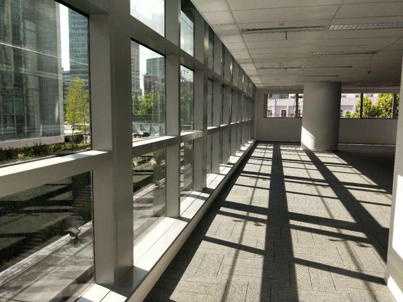 创智天地写字楼出租,10号线五角场地标 创智天地1050平 全玻璃幕墙