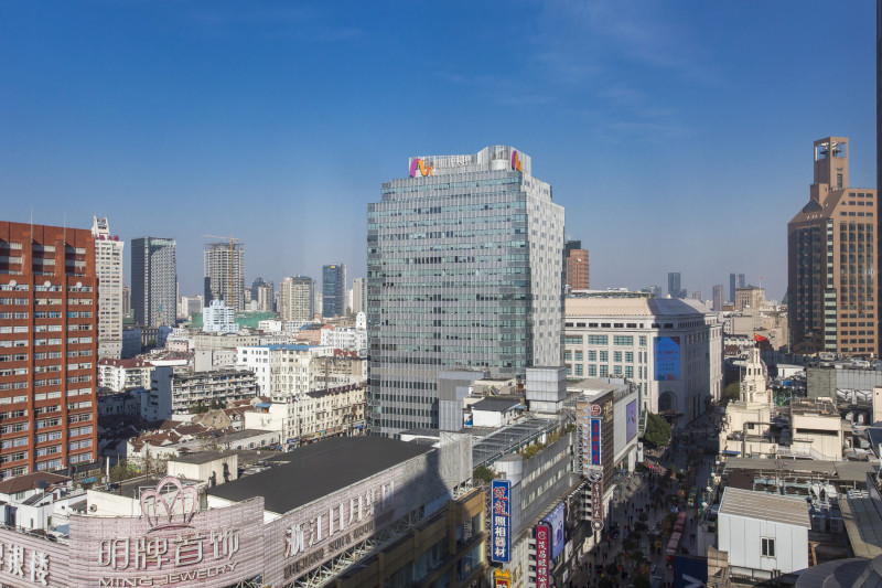 500强公司集聚地南京东路地铁口上盖恒基名人地标建筑