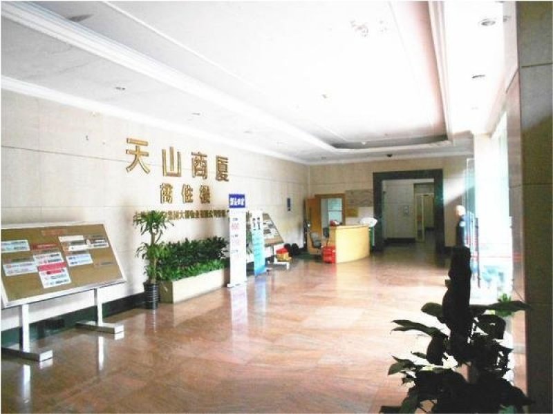 天山商厦周边环境图