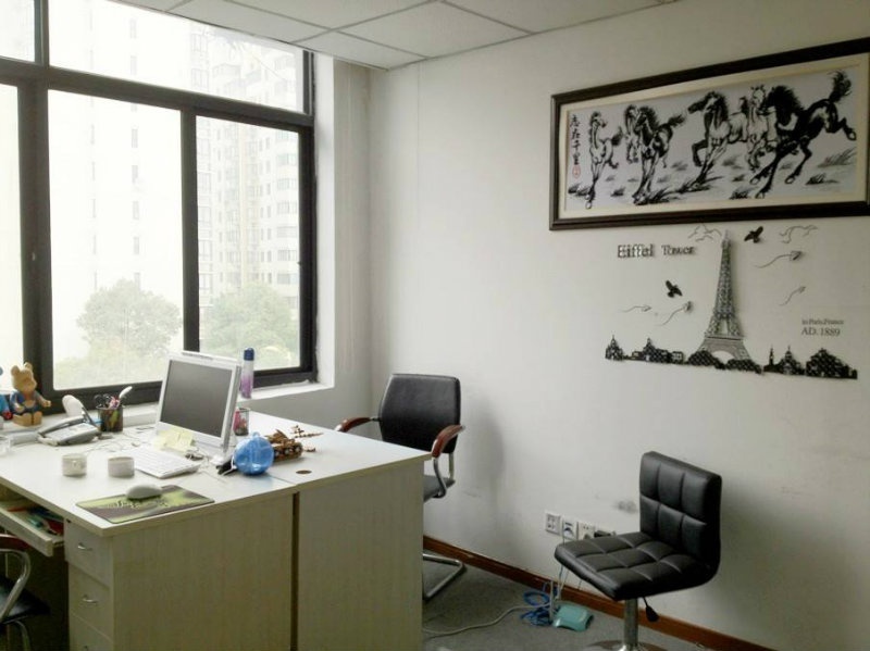 张江小面积写字楼,30平米办公室,精装带家具,费用全包
