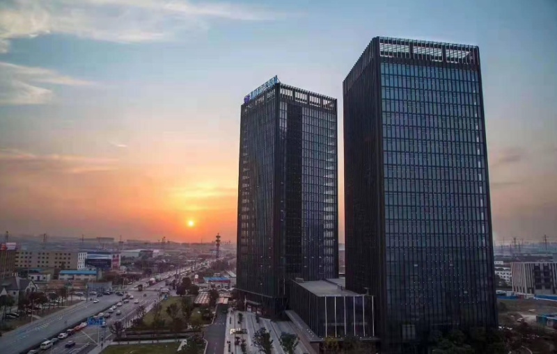 漕河泾双子楼外立面