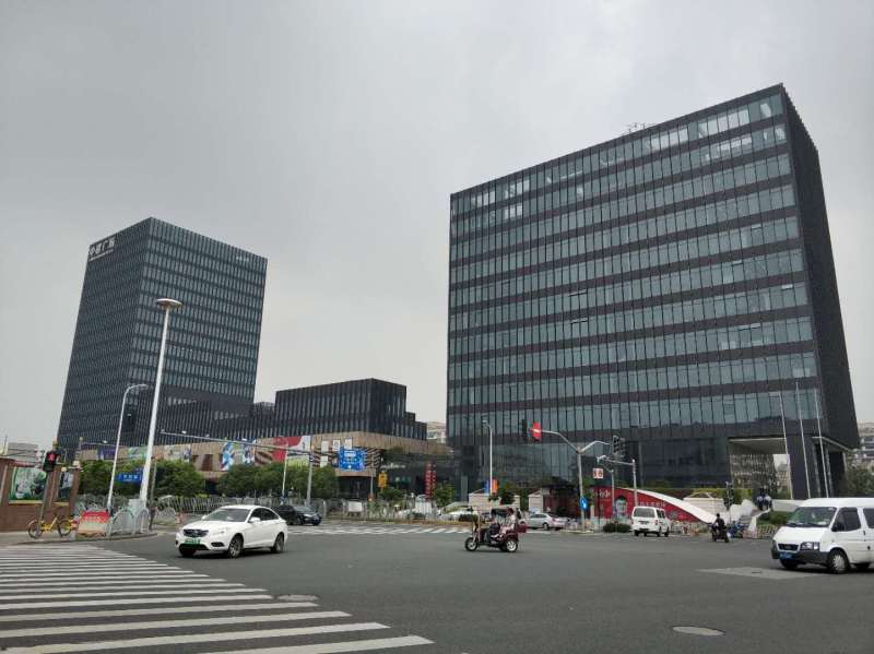 中建广场146平精装6/7号线旁