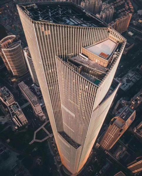 广州周大福金融中心(东塔) 豪装带家私, 一线江景,标志建筑