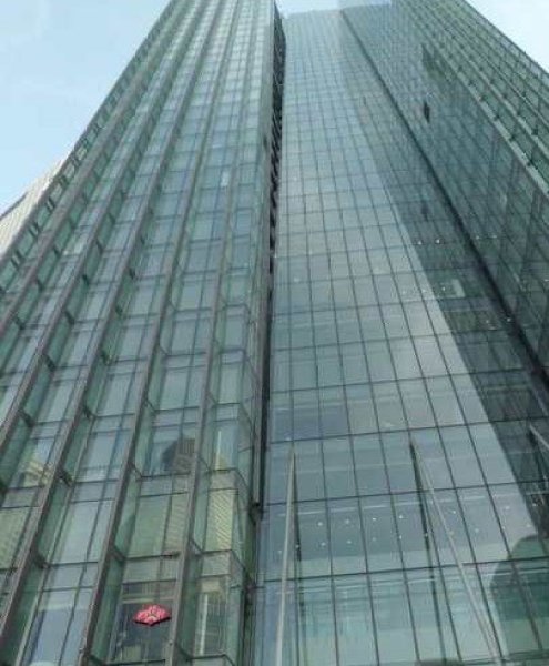 月 【项目简介】 soho东海广场坐落于上海南京西路商圈,地处北京西路