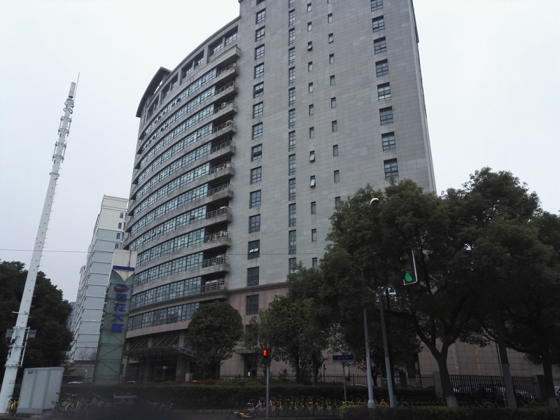 莲花大厦 漕河泾地铁口写字楼小面积67平出租