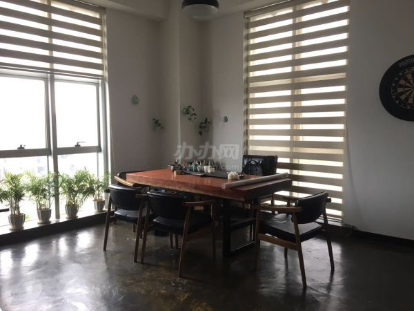 华润上海万象城写字楼出租,10号线上盖(万象城