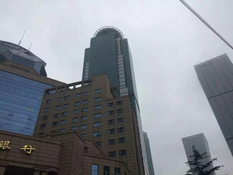 新上海国际大厦