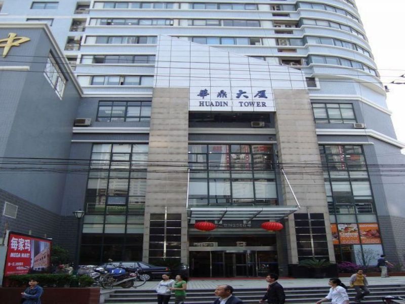 正对地铁口300㎡,华鼎大厦,带装修,近地铁