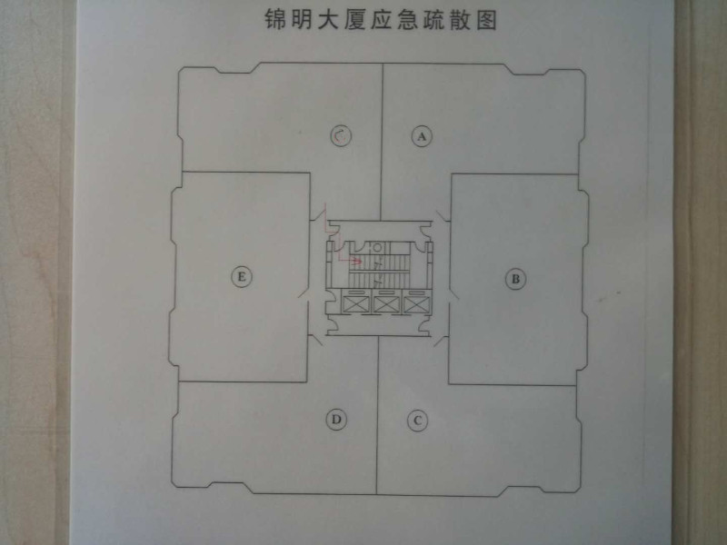 虹桥开发区,锦明大厦,精装300平,得房率高,急租