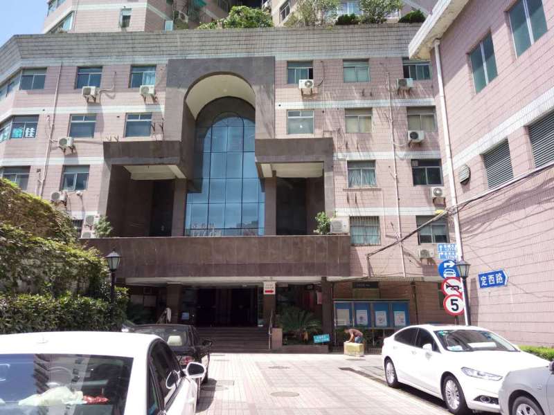 中山公园 长峰大厦135平精装 带上下水