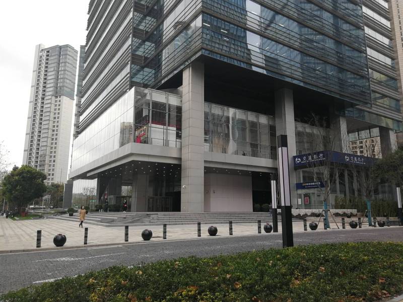 陆家嘴金砖大厦(东方汇经)近地铁精装修带办公家具 配置齐全—上海