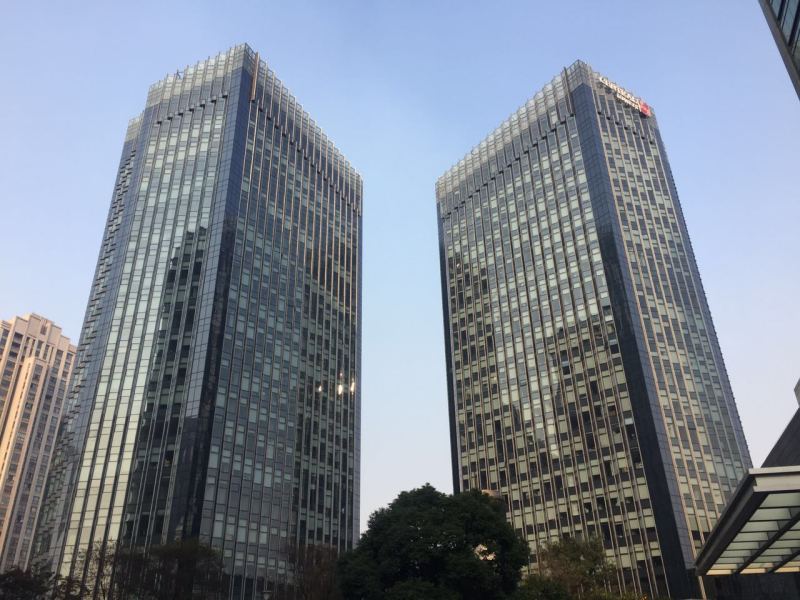 上海月星环球港写字楼出租,环球港正对面 3/4/13号线