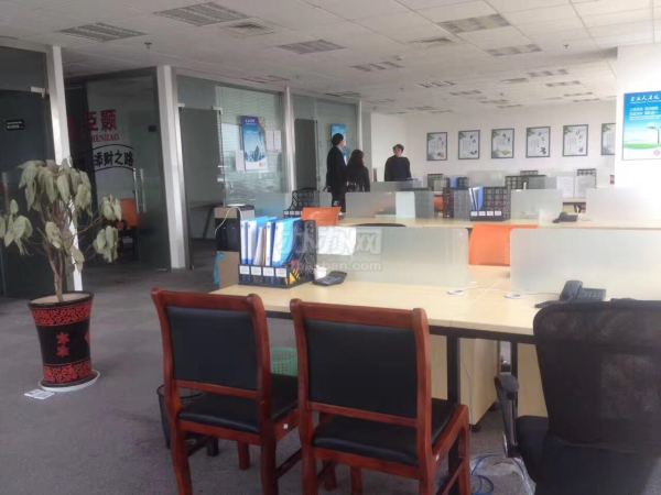 外高桥国际酒类交易中心写字楼出租,国际进出