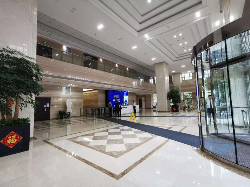 曹杨路7号口东方国际元中大厦精装带家具招租