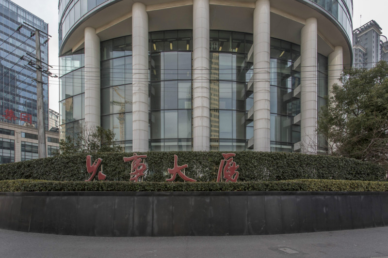 9/10号线双轨交,久事大厦 一线江景,品质办公楼,交通便利