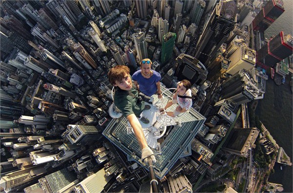 写字楼,烂尾楼成"爬楼族"的探险圣地