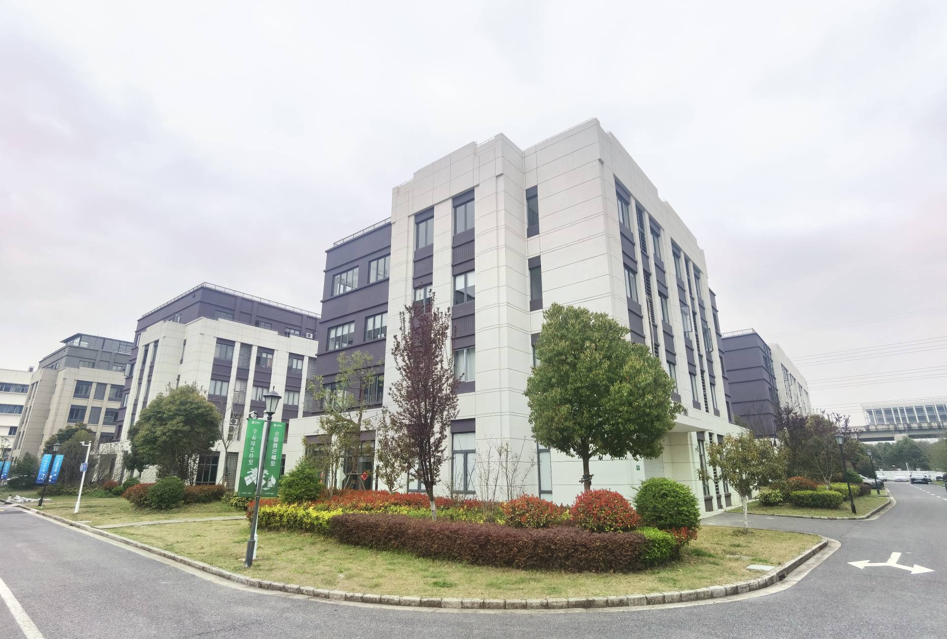 莘庄工业区104板块（海联智谷）1200平单层出售丨无需税收