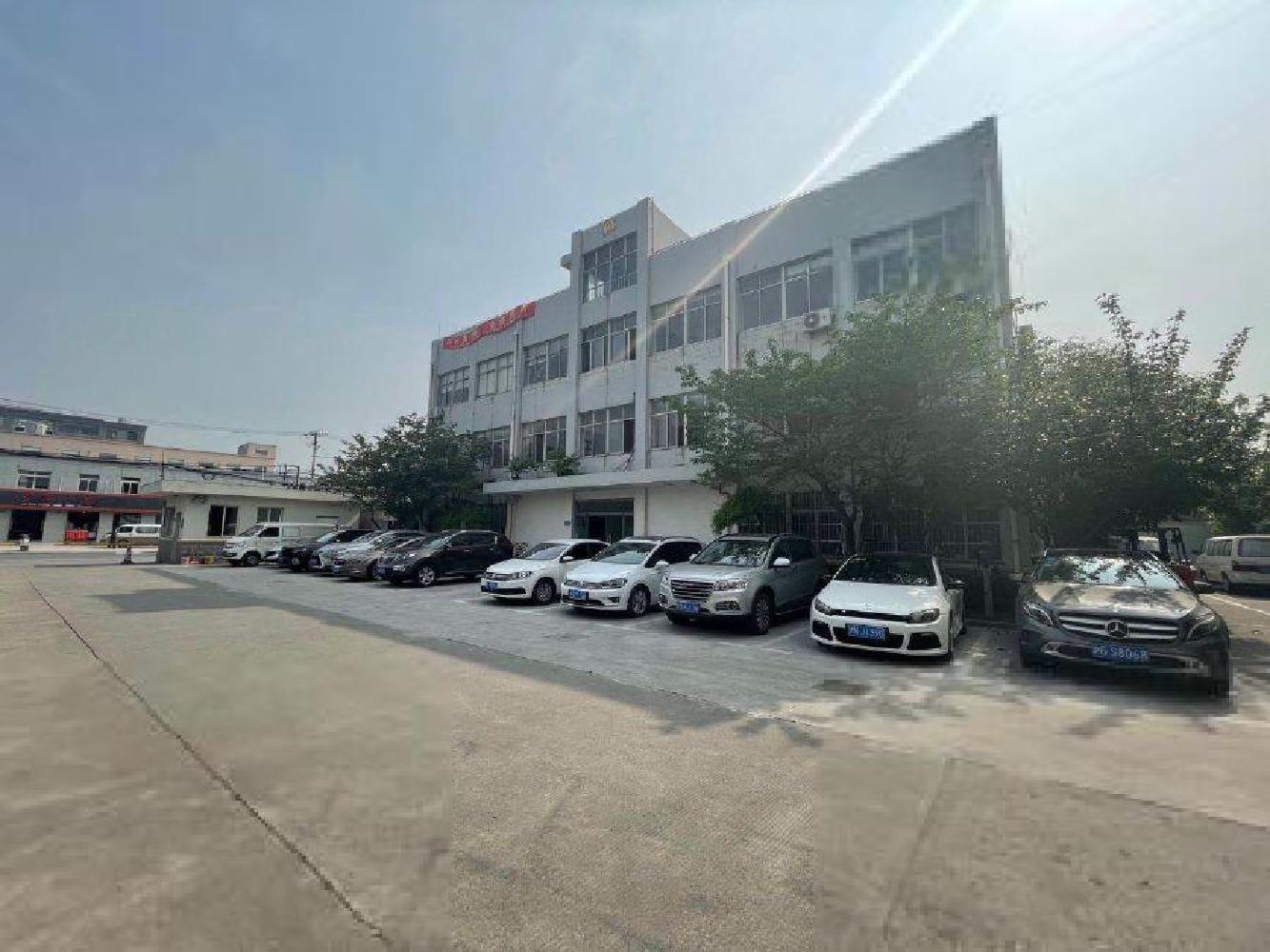 独门独院厂房，黎安路上，近顾戴路站，2栋楼，办公加生产。