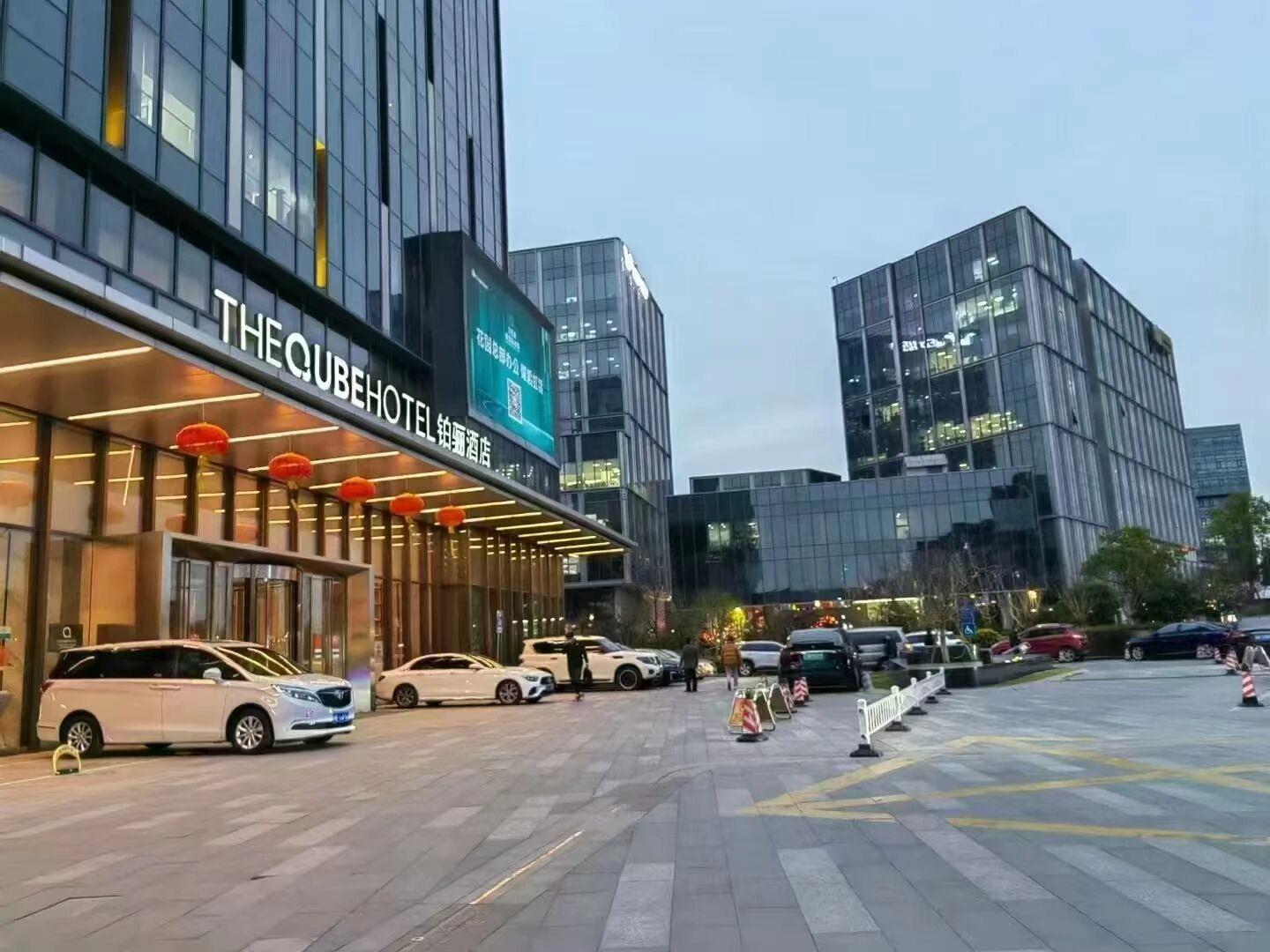 江桥稀缺独栋享私密水景绿地 办公仓储均可周边环境