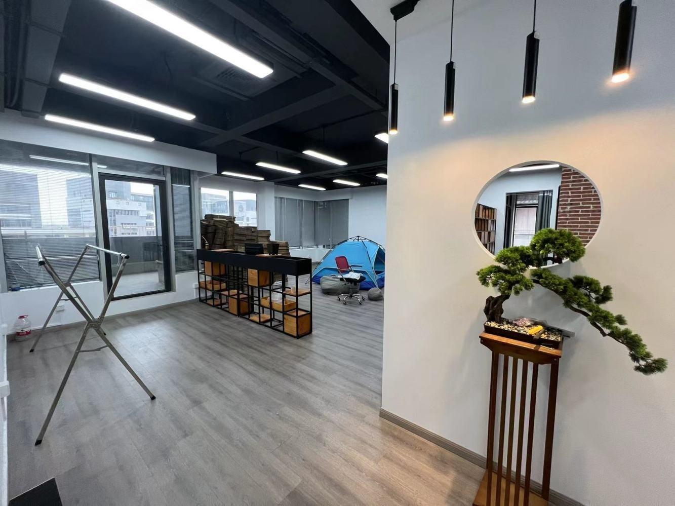 小昆山独栋厂房 上下共7层 104板块 可研发带大露台低价卖