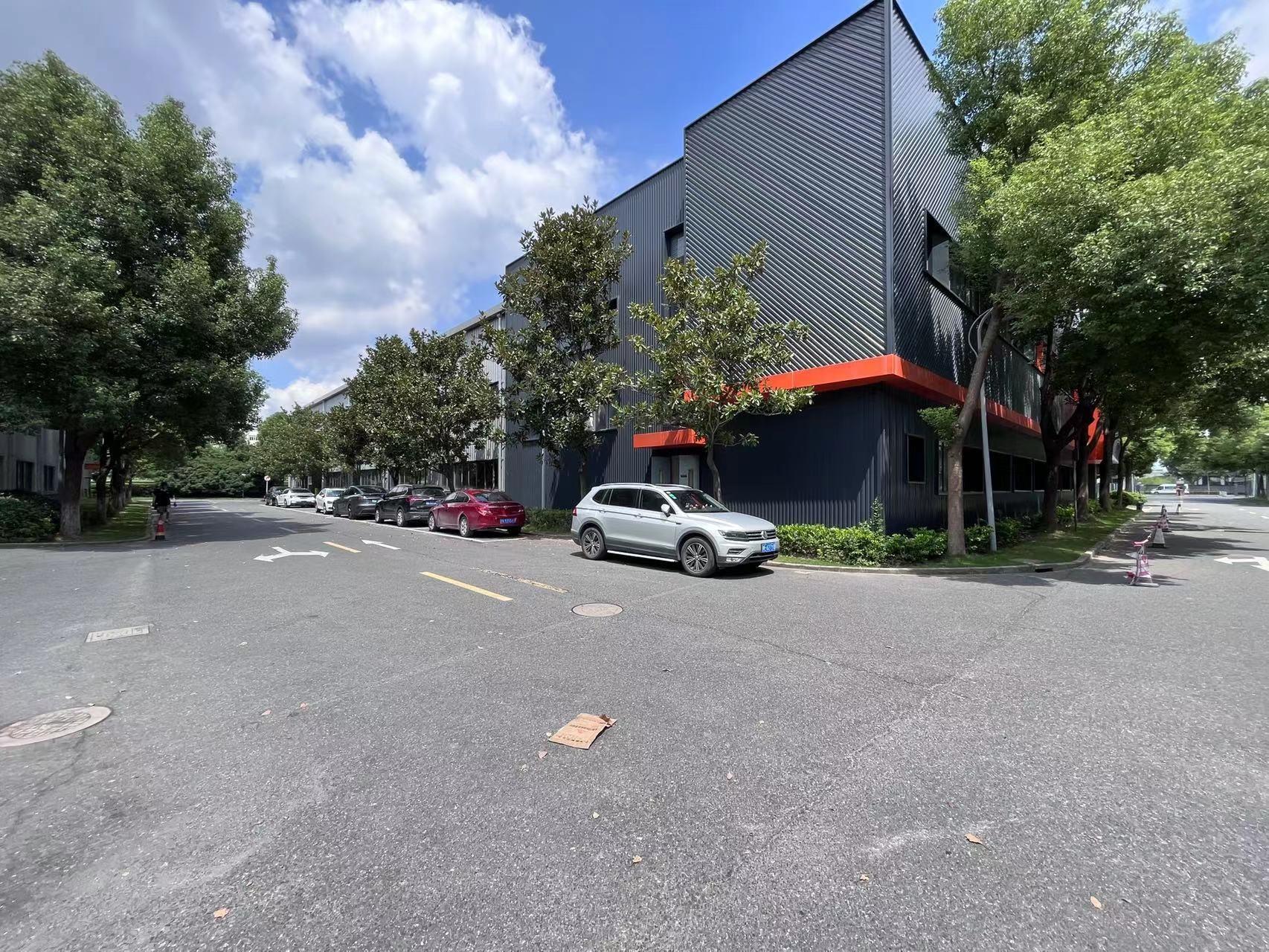 特惠闵行颛桥2700平104用地层高10米带精装修办公可分割