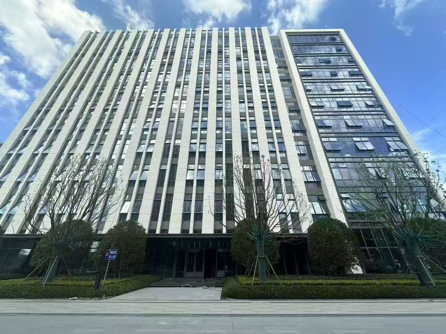 九亭全新50年新建办公研发厂房200-1200平出租出售