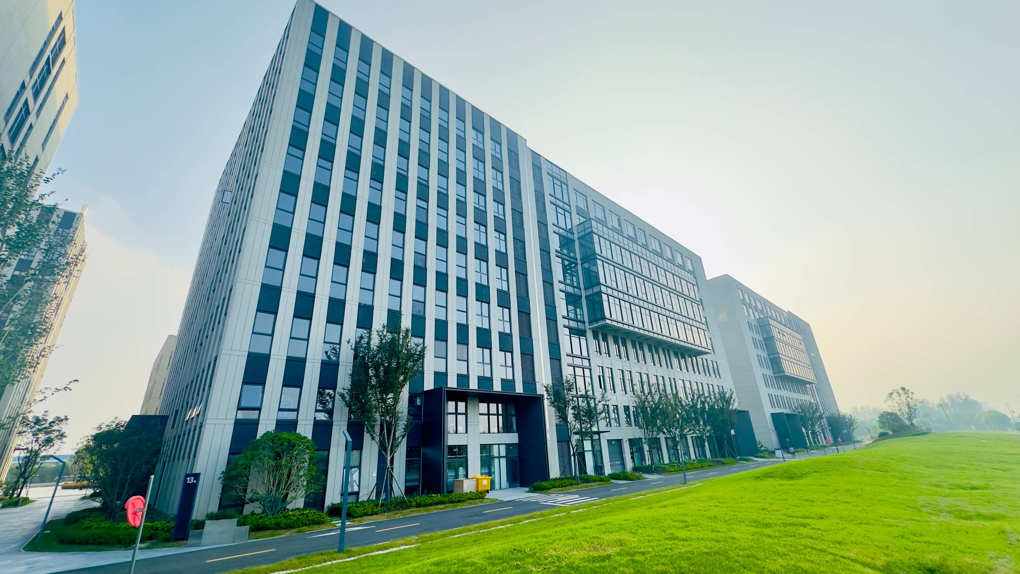 央企投建工业厂房可租可售