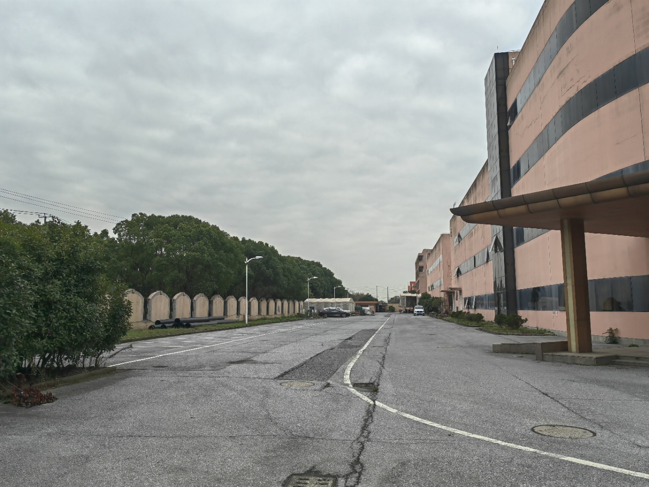 上海松江区  小昆山镇光华路厂房出售