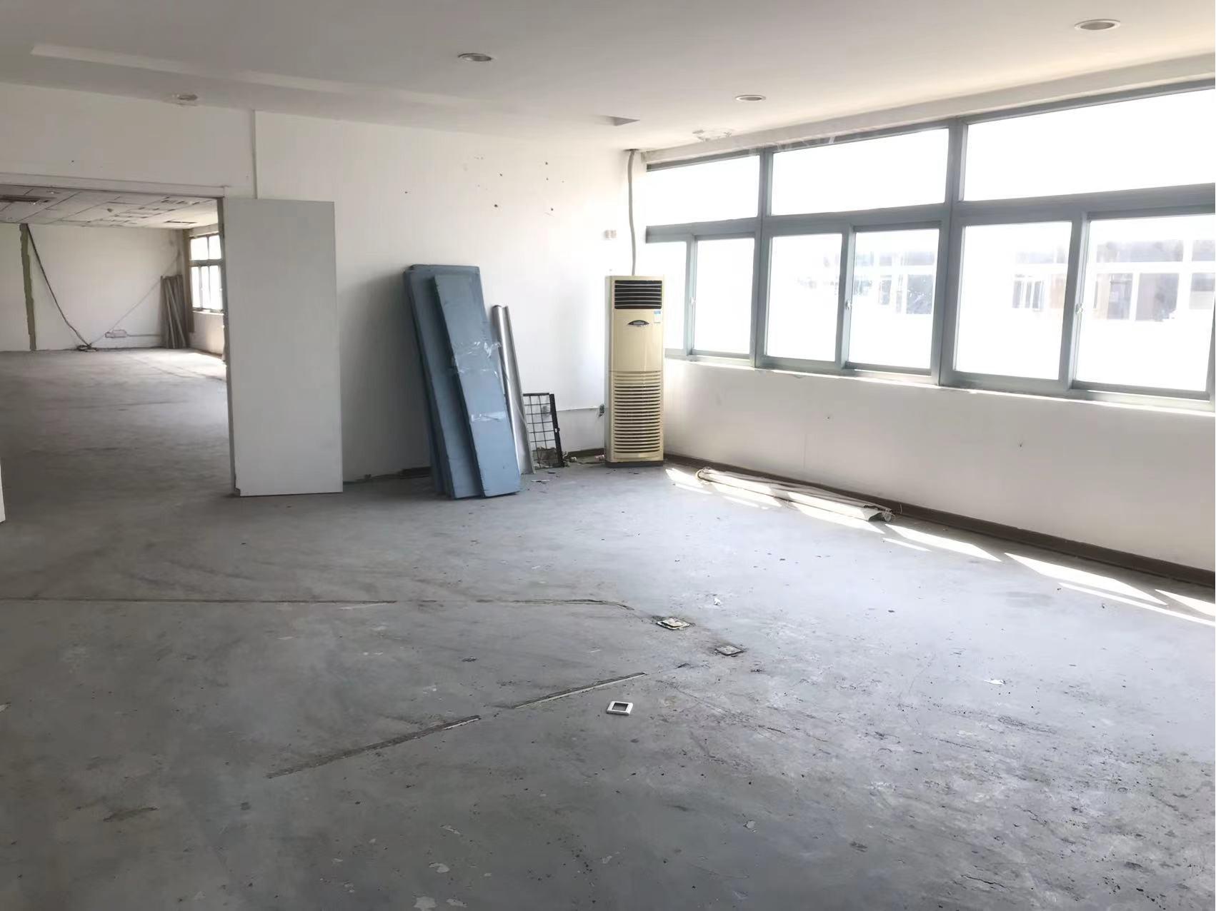 桃浦绥德路仓库1000平可分适合贸易办公直播广告电子组装