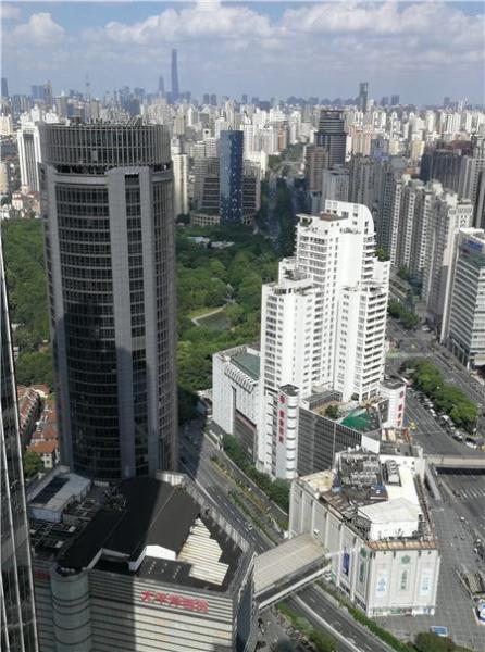 徐家汇48层高楼!集商业办公为一体!港汇中心二座500平