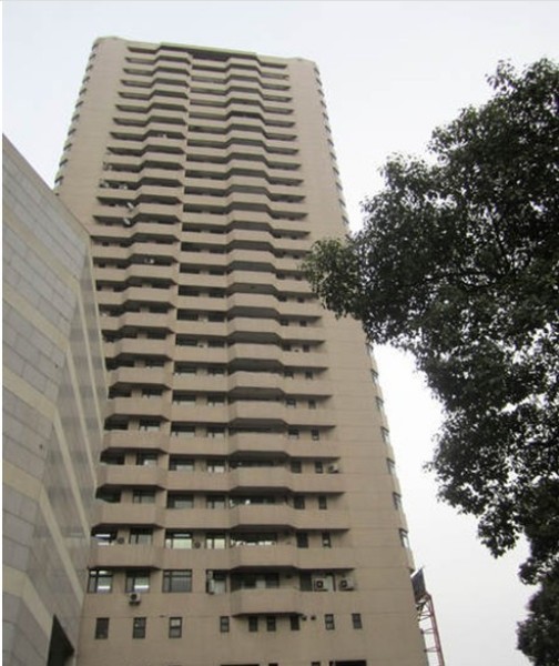 苏州河办公室,振安广场185平,租金1.9万,方正大气,带水