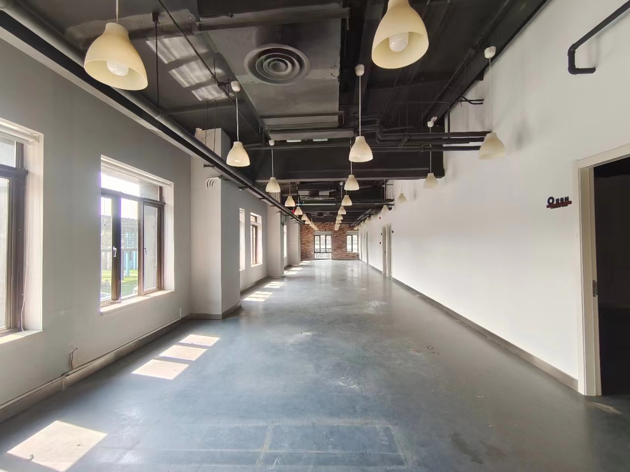 电通时代文化广场办公区域