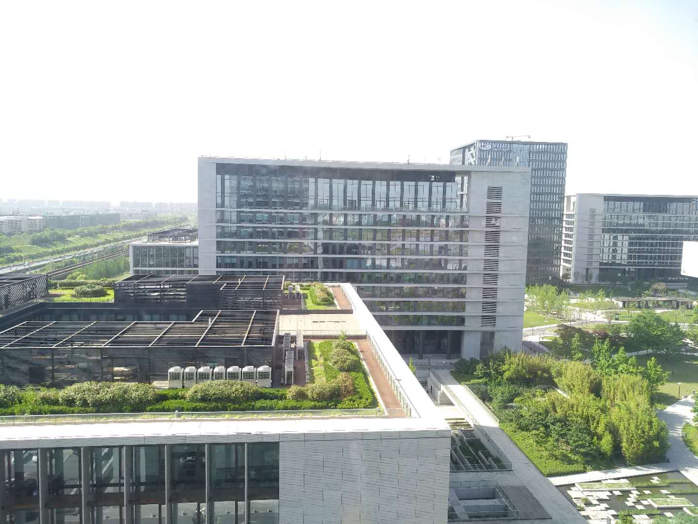 漕河泾浦江科技广场外立面