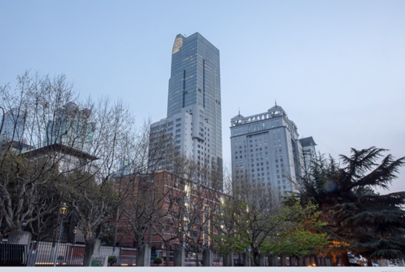 老 静安东海广场 100平精装 户型正 两隔间 现