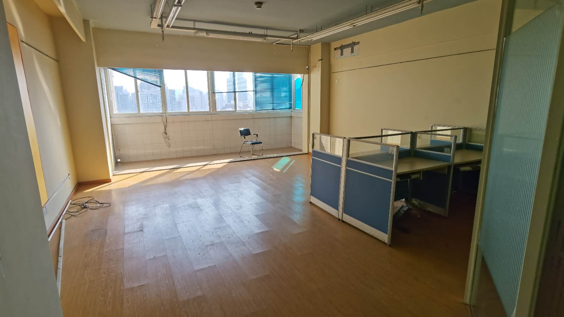 长久商务中心办公区域