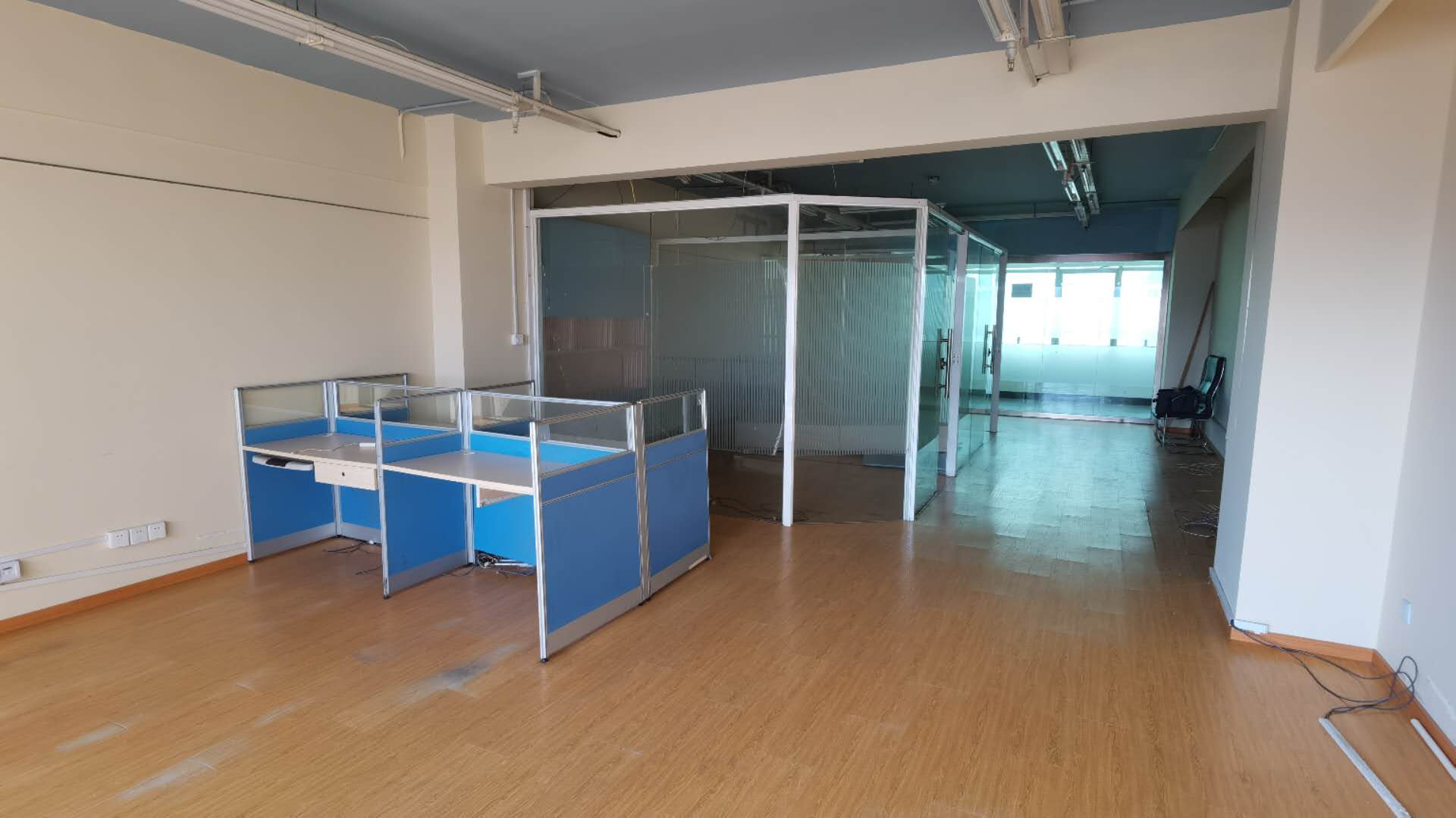 长久商务中心办公区域