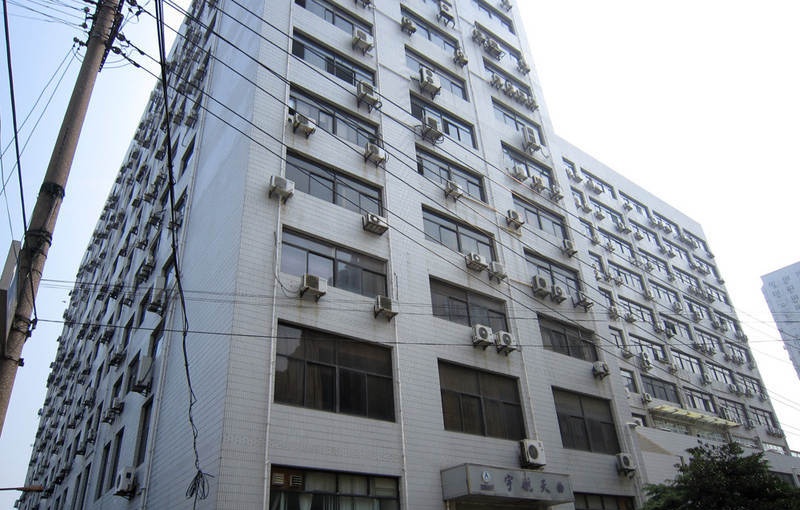银海大楼写字楼出租,漕宝路地铁口76平方 90平方—上海徐汇区办公室