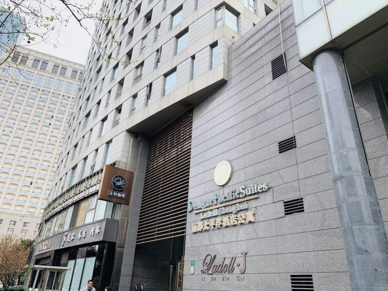 静安区,丽都新贵大厦90平,美容装修带上下水,现房