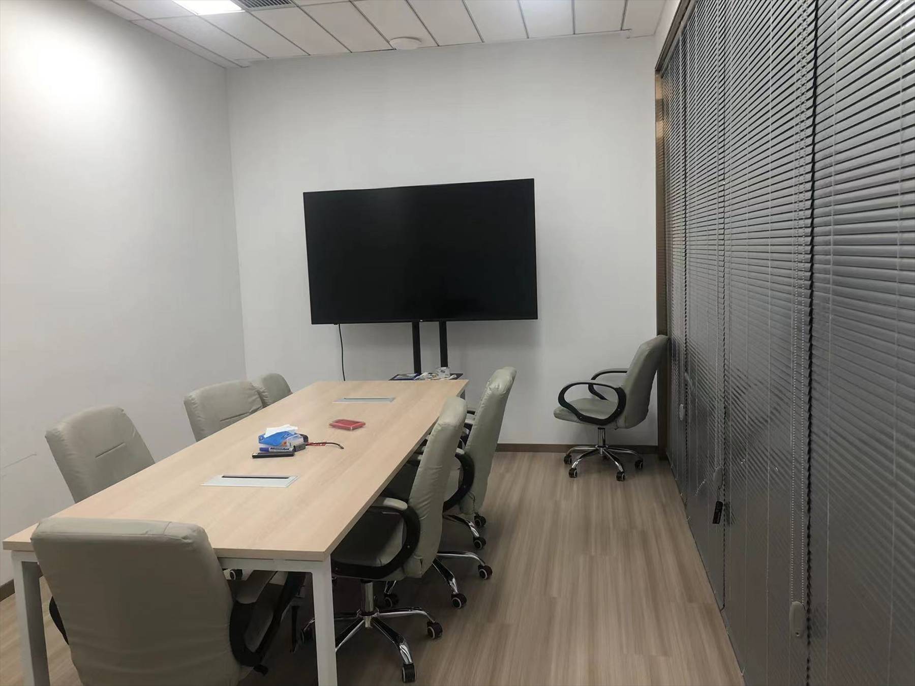 虹桥绿谷广场办公区域