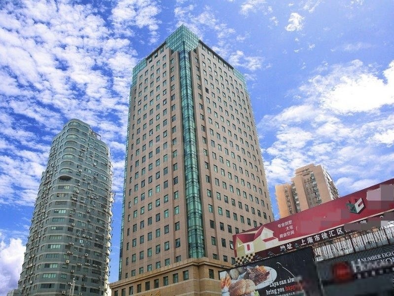 3.4.9号线宜山路站 景鸿大楼20平米办公室出租