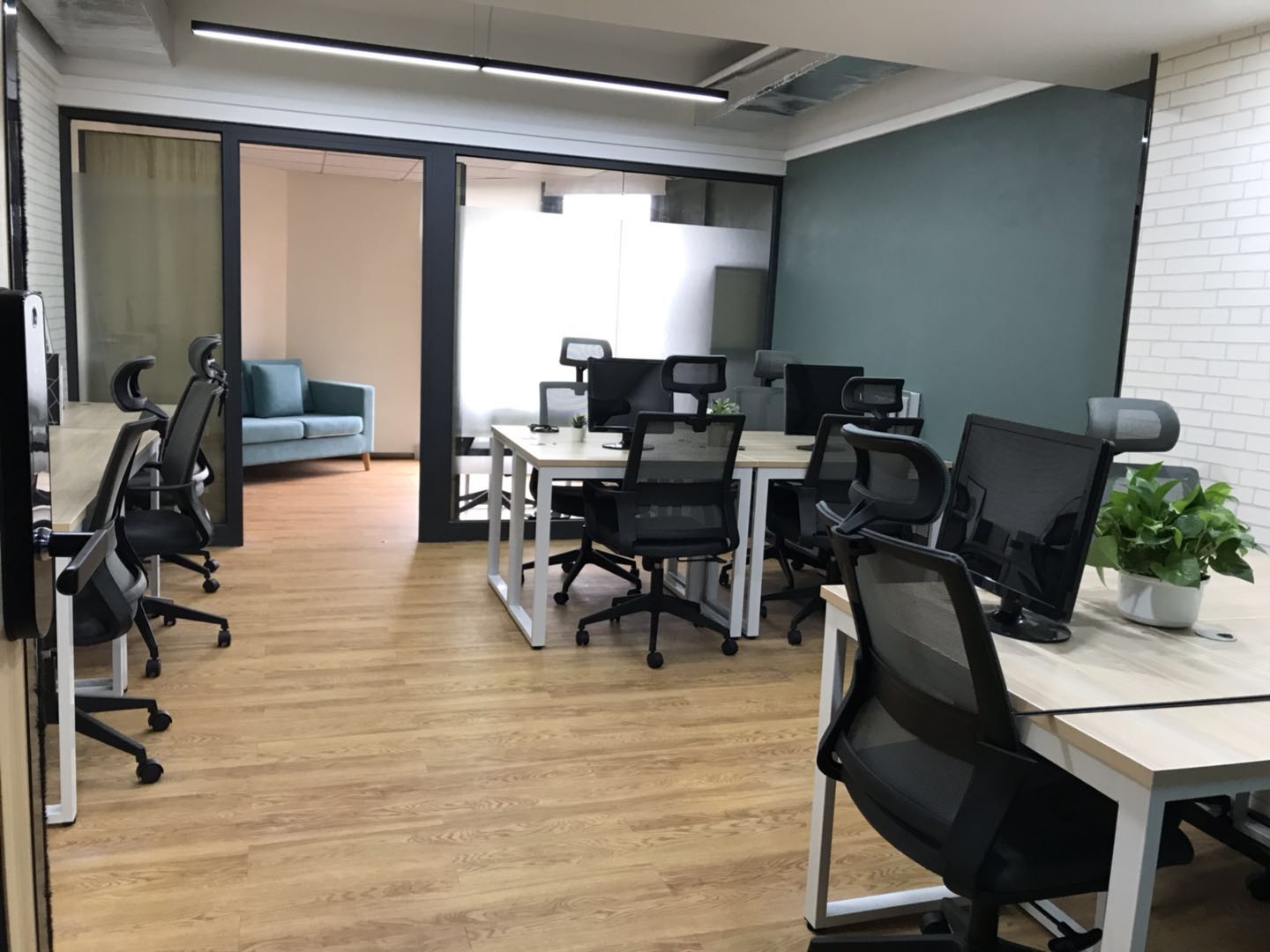 富临大酒店办公区域
