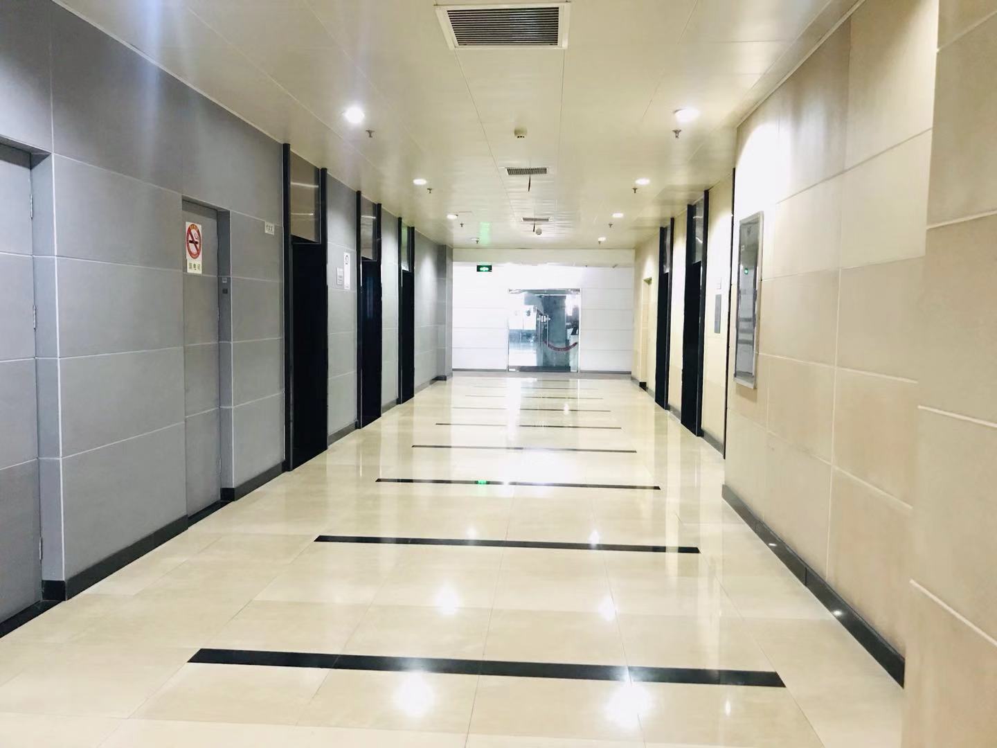 创展大厦电梯厅