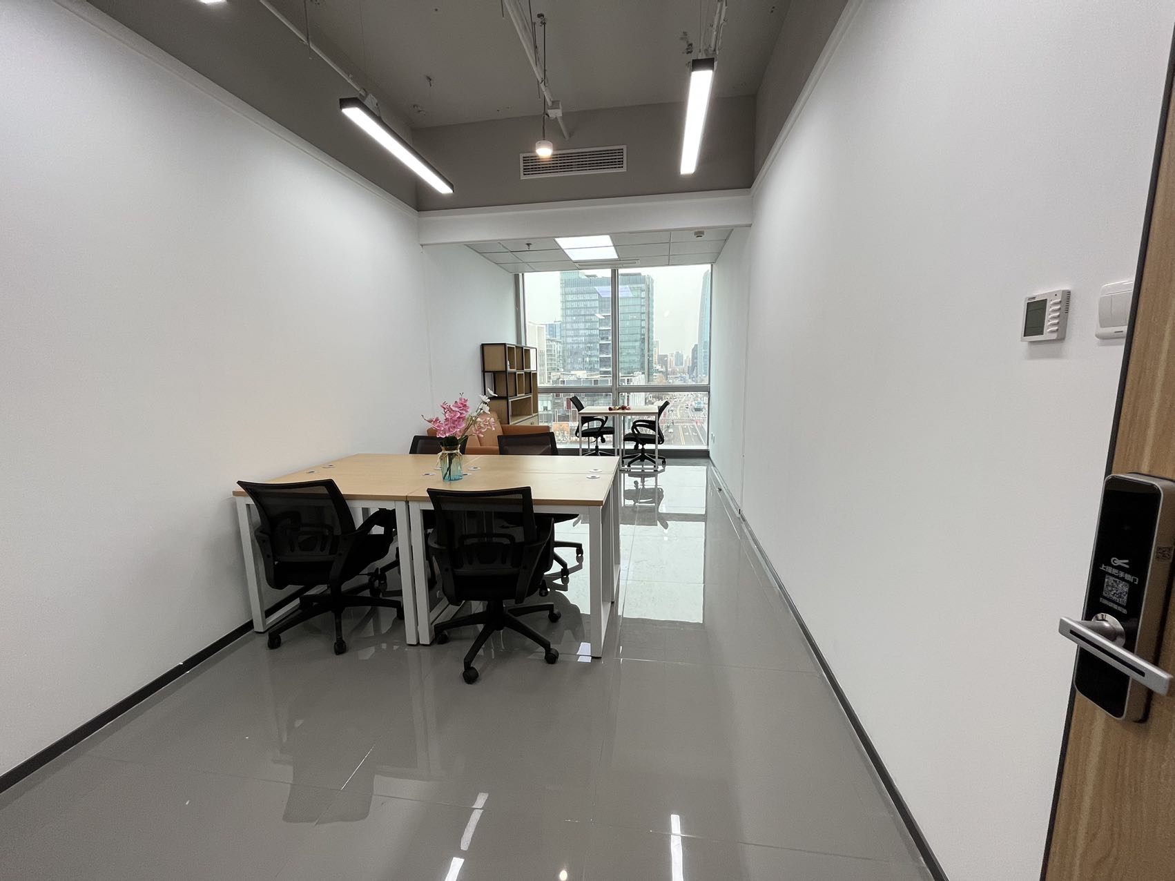 中认大厦楼内公共区域