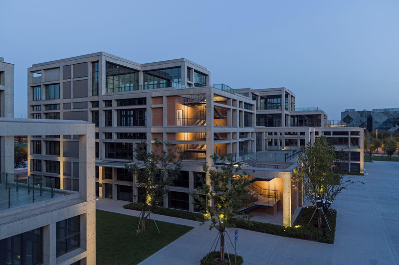 新地国际600平1000平景观远香湖公园形象很好