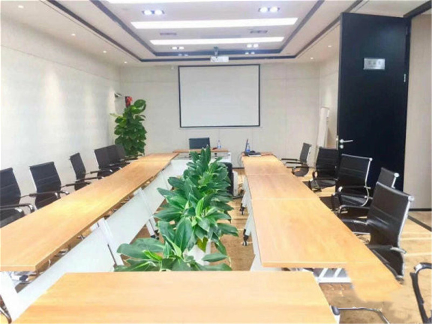 中国红街办公区域