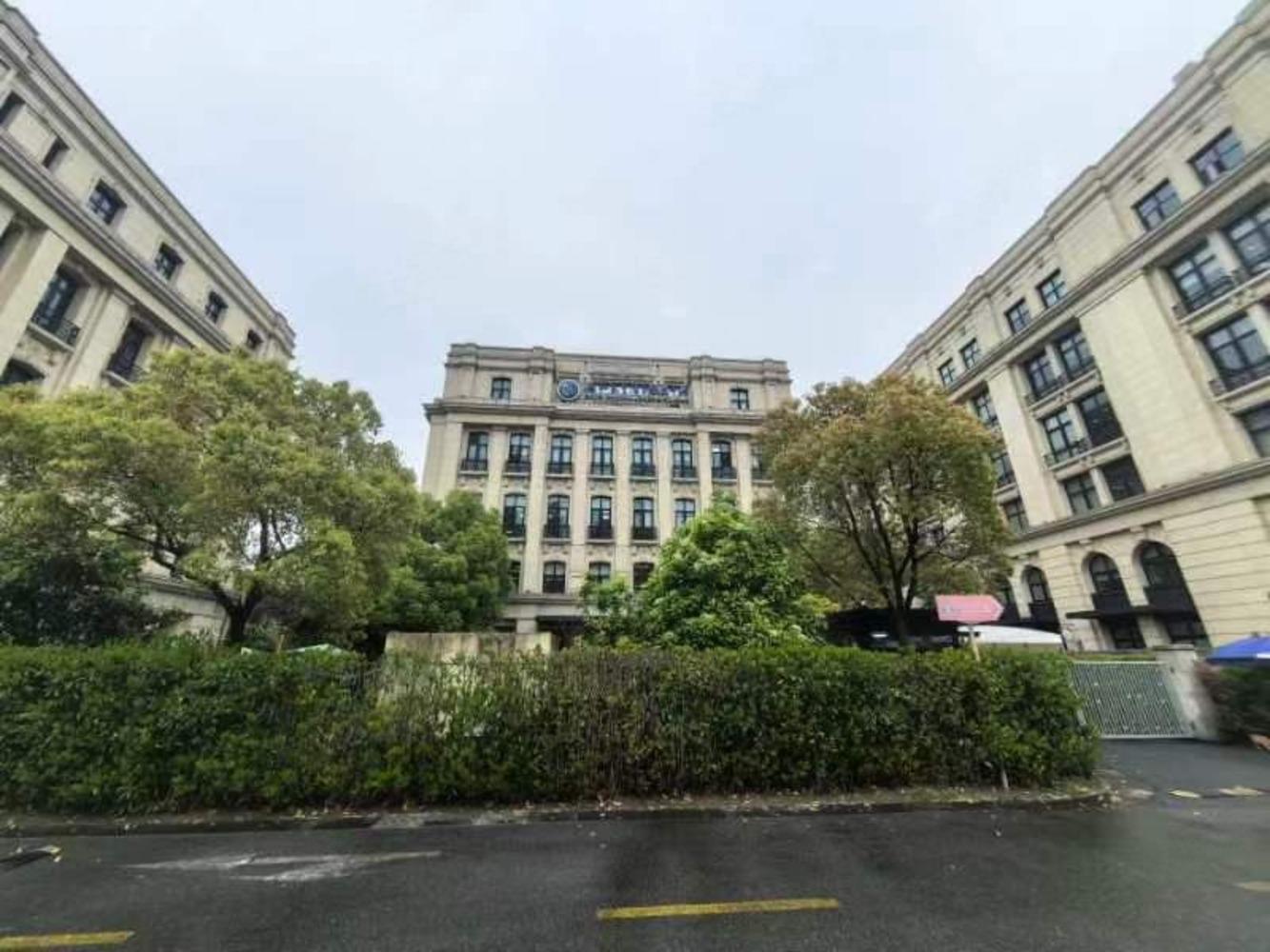 中房晶华