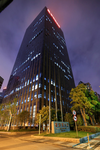 竹园商贸区 葛洲坝大厦 380平精装 正对电梯