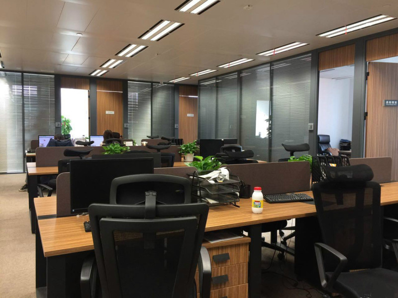 级楼盘中金国际行业不限,精装修有家具随时看—上海徐汇区办公室