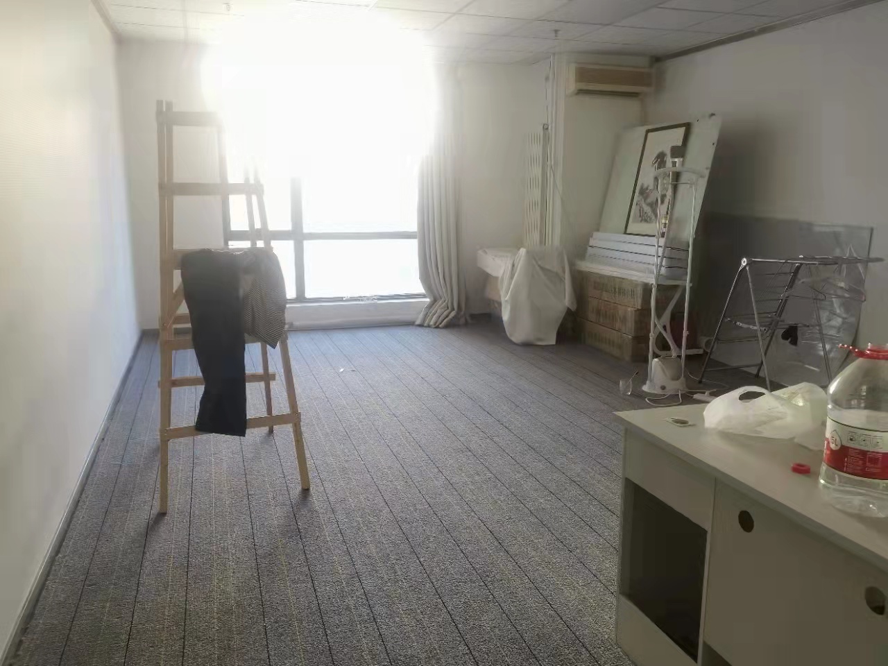 悠唐国际中心办公区域
