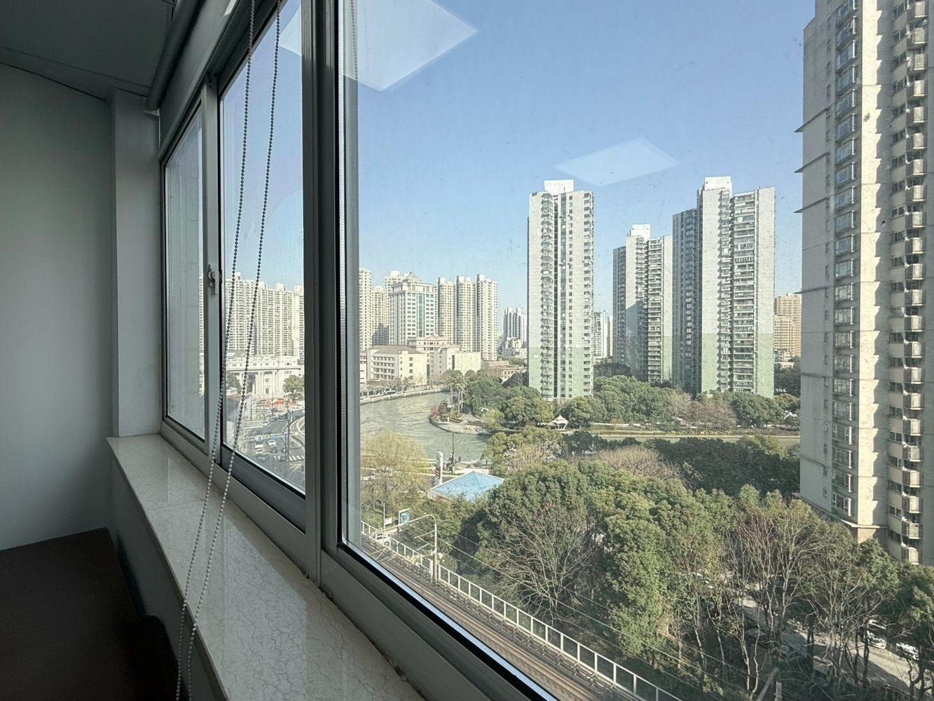 中期大厦